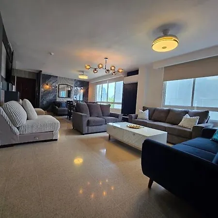 Spectacular Apt In Cinta Costera N#7